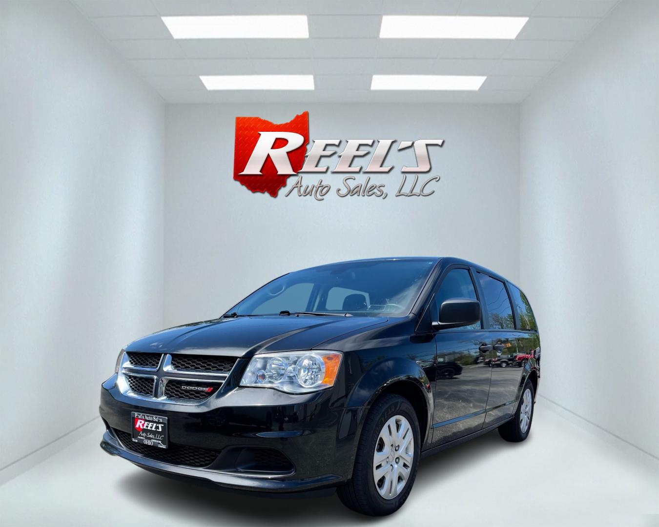 2019 Black /Black Dodge Grand Caravan SE (2C4RDGBG6KR) with an 3.6L V6 DOHC 24V engine, 6A transmission, located at 547 E. Main St., Orwell, OH, 44076, (440) 437-5893, 41.535435, -80.847855 - Photo#0